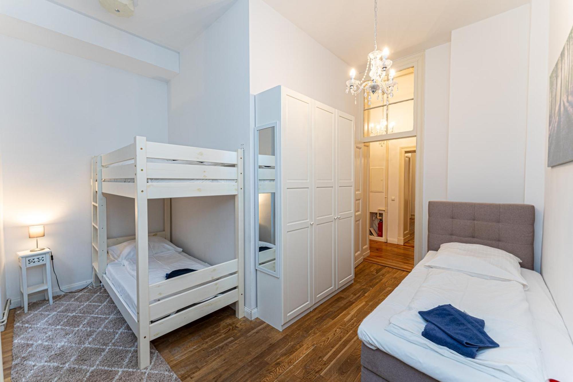 Be In Zentral Und Ruhig Fuer Familien Und Geschaeftsreisende In Schoeneberg * Berlijn